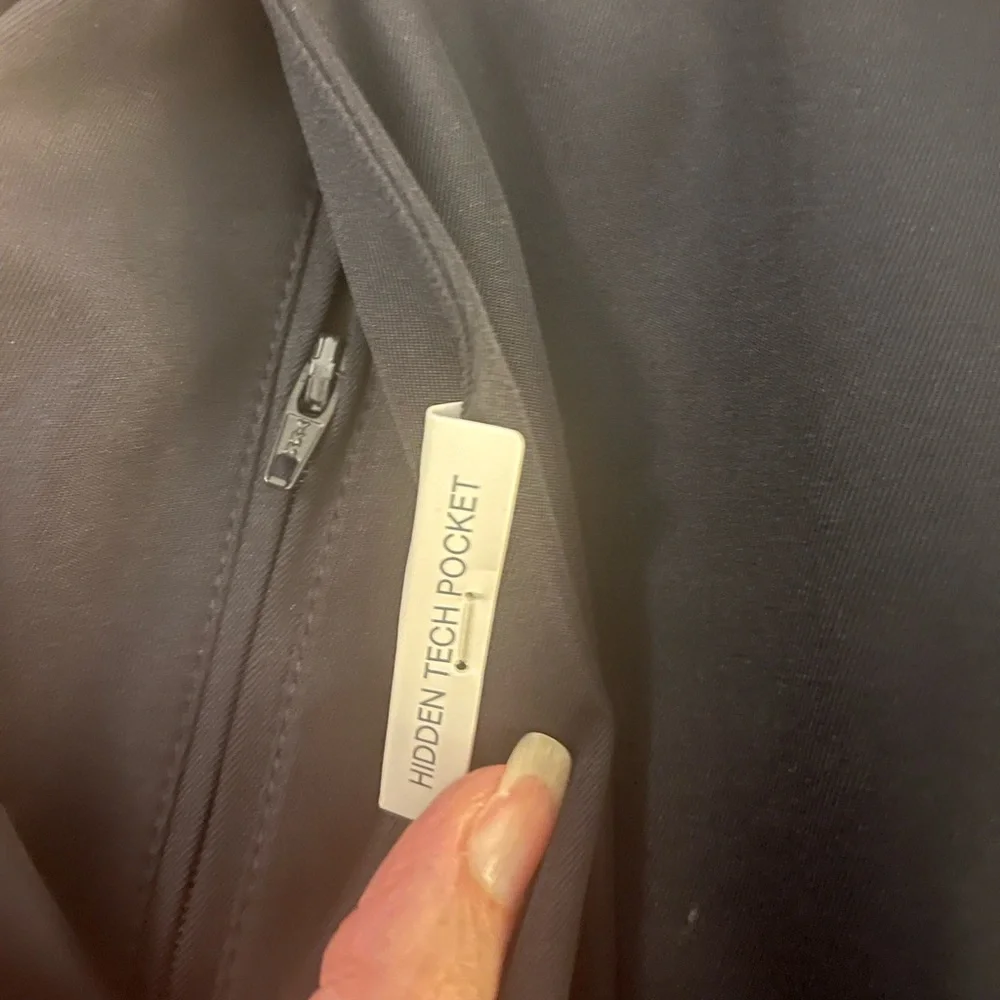 Perry Ellis dress pants 38 x 32 dark navy nwt.  Modern fit.